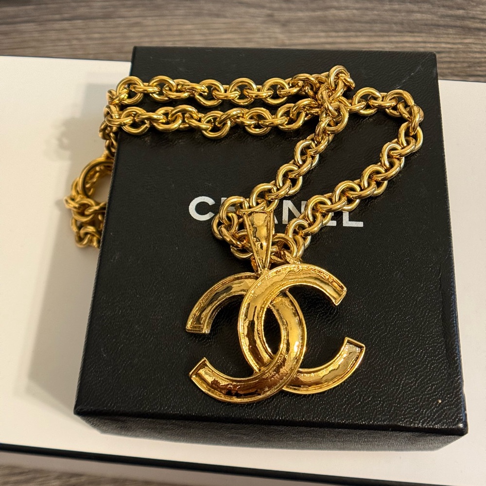 Chanel Vintage Gold CC Logo Chain Pendant Necklace